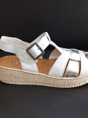 Leather platform sandals with silver detail, size 37