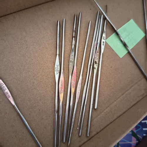 Sewing Needles new, pack of about 20, silver, Jumra, Tulip