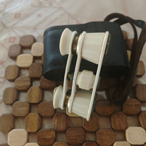 Vintage theatrical binoculars used with wear, leather case, 2.5x24, collectible