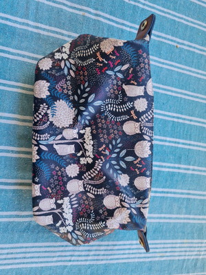 Accessorize toiletry bag new colorful with fabric lining