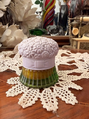 Avon vintage jar used for cream or decoration