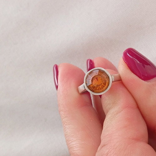 Silver solitaire ring 925 like new