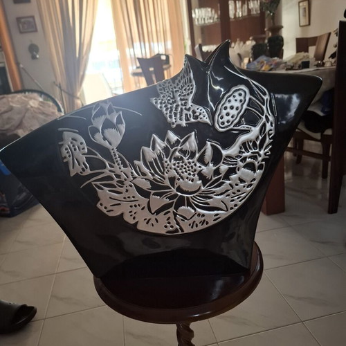 Large polygonal decorative vase