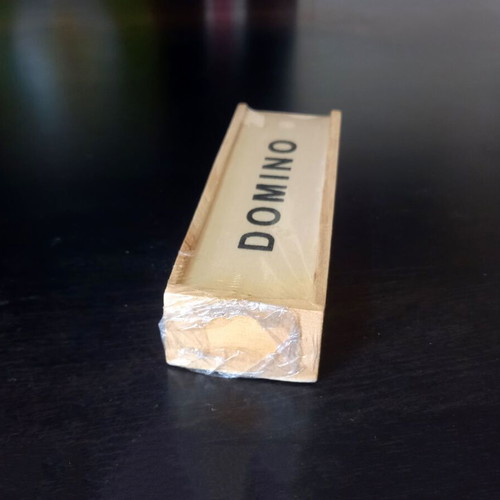 Classic Domino in Vintage Style sealed