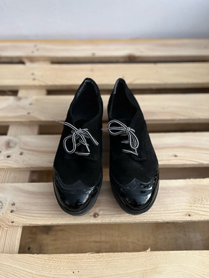 Oxford shoes size 38 like new, black
