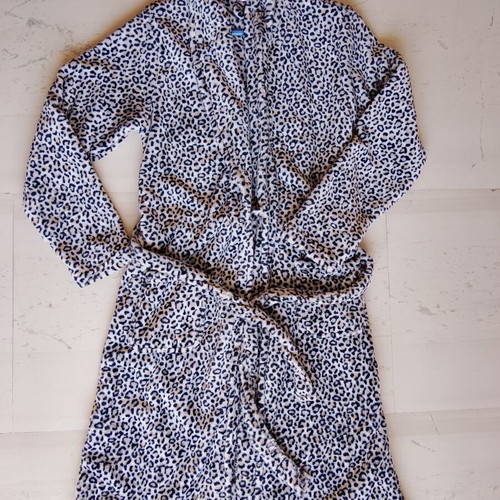 Cool women's cotton fleece bathrobe with leopard print, size M