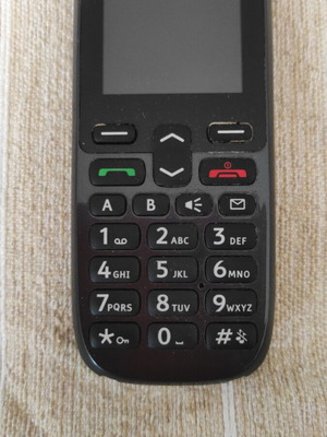 Mobile phone for seniors with sound, SOS, large numbers