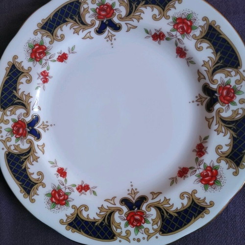 Vintage porcelain plates set of 4 Duchess Westminster from England like new