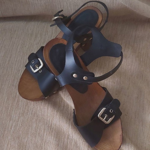 Italian sandals used, size 39, black