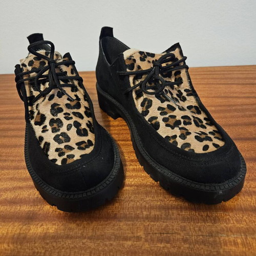 Ligglo lace-up shoes new with leopard animal print, size 37