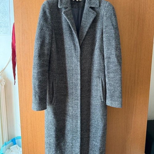 Marks & Spencer grey long coat used, skinny fit