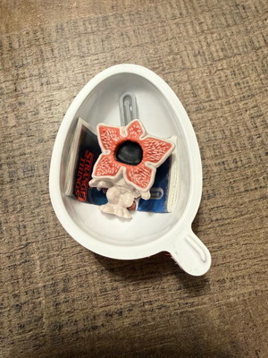 Stranger Things Kinder Joy Demogorgon Pin new