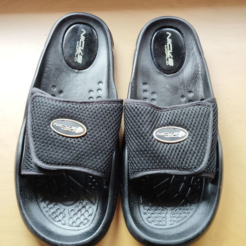 Nicks World men's slippers used, size 45, black
