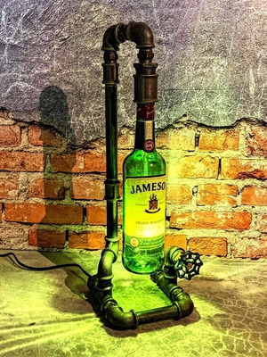 Φωτιστικό γραφείου Jameson βιομηχανικού στυλ από σιδερένιους σωλήνες