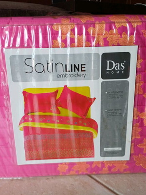 Cotton satin quilt new with beautiful colors