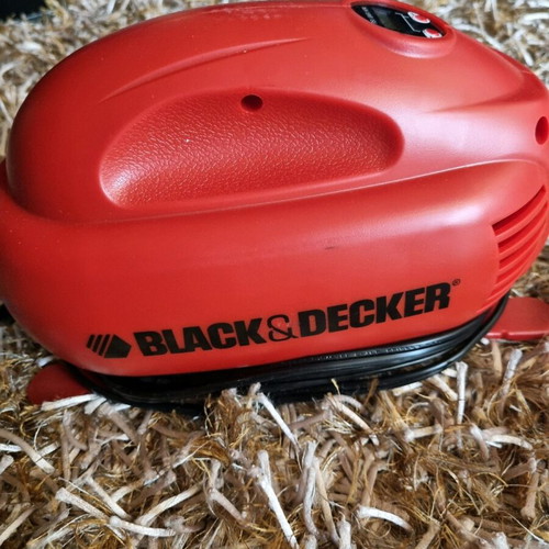 Black & Decker ASI200-XJ Multi-Purpose Air Compressor like new, orange