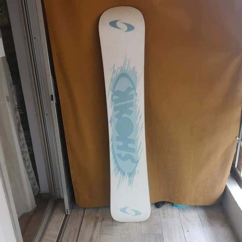 Snowboard Showkk 1.63 used with DNR bindings and carrying case