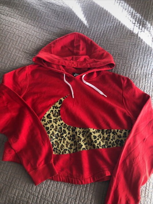 Nike cropped hoodie like new, red, size L