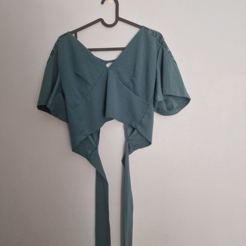 Green blouse with tie used, size M