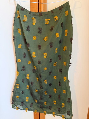Midi skirt like new, size S, green