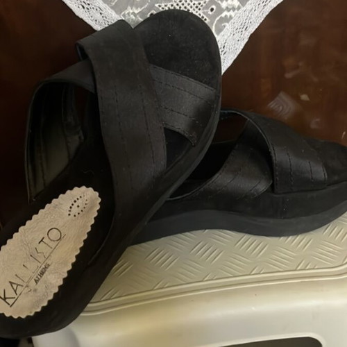 Kallisto platform sandals size 38 like new, black and grey