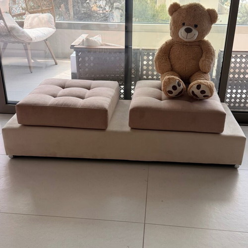 Corner sofa like new