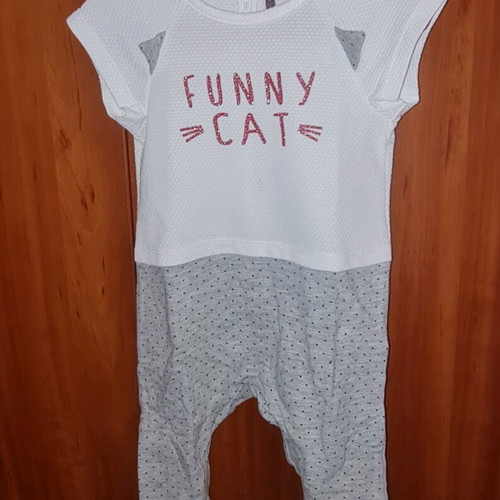 Pack of 4 baby rompers 6-9 months like new