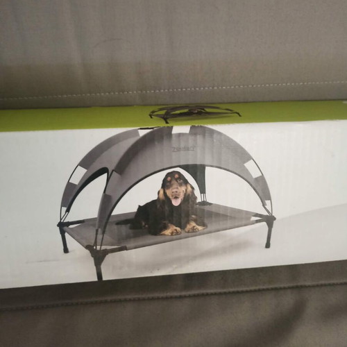 Zoofari Elevated Dog Tent Like New