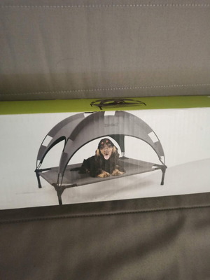 Zoofari Elevated Dog Tent Like New