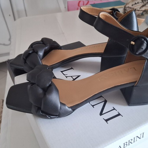 Labrini leather sandals size 39 like new, black