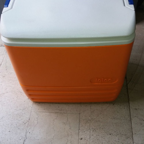 Cooler used, simple in excellent condition