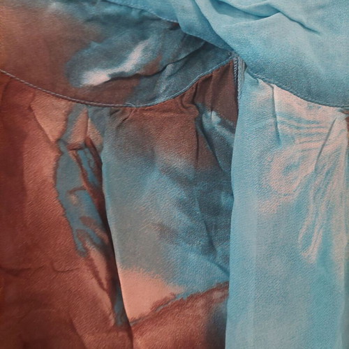 Lynne silk blouse like new, airy blue