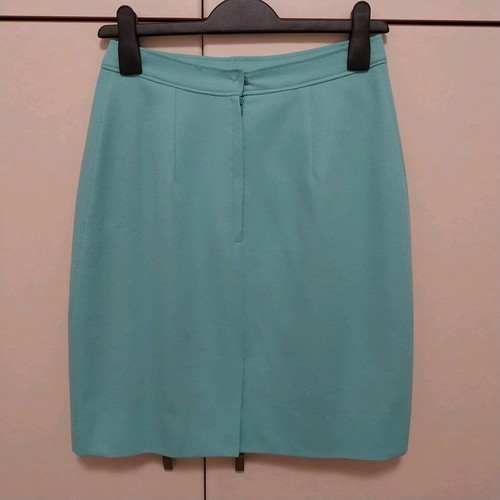 Skirt light green color size S like new