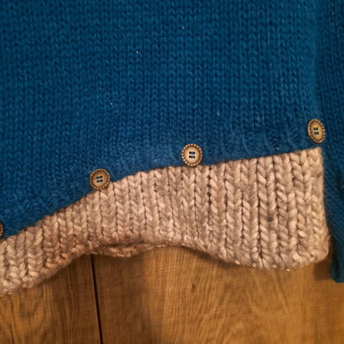 Lioutas sweater like new with unique petrol gray design