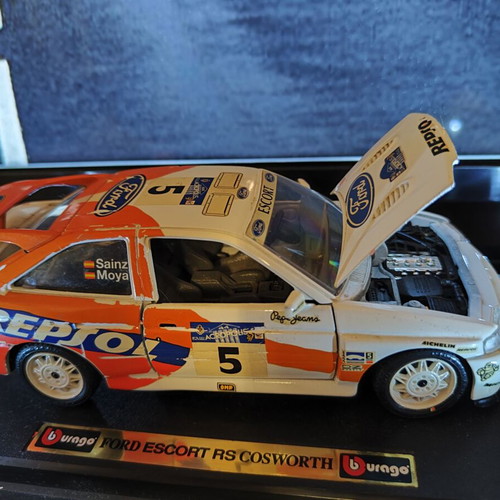 Ford Escort RS Cosworth Repsol Rally 1994 μεταχειρισμένο 1:24 Burago