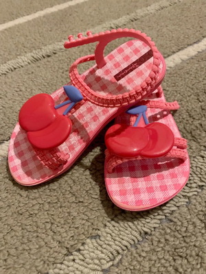 Ipanema sandal size 24 pink like new