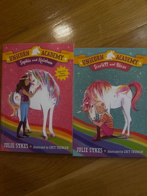 Unicorn Academy βιβλία για παιδιά ηλικίας 6-9 ετών κατόπιν παραγγελίας
