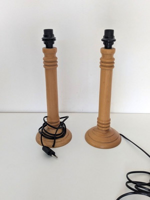 Set of 2 wooden table lamps new