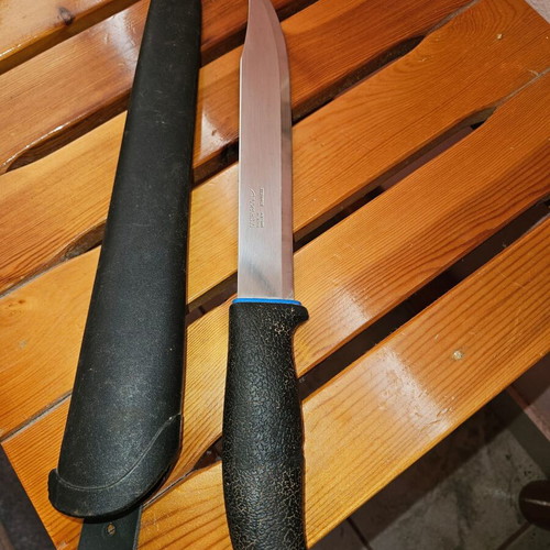 Morakniv 749(s) knife used with 20.4 cm blade