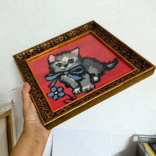 Vintage embroidered cat painting with frame and glass, like new