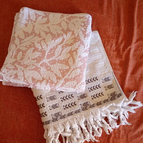 Bath Towels Set of 2 new, 130x70 cm