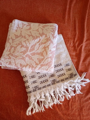 Bath Towels Set of 2 new, 130x70 cm
