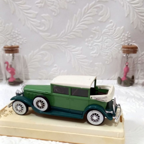 Cadillac Solido 452a 1930s diecast model car like new