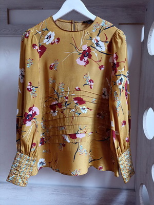 Massimo Dutti silk blouse like new, size S, yellow