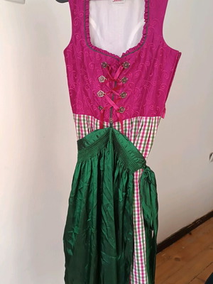 Traditional Bavarian dress XS like new