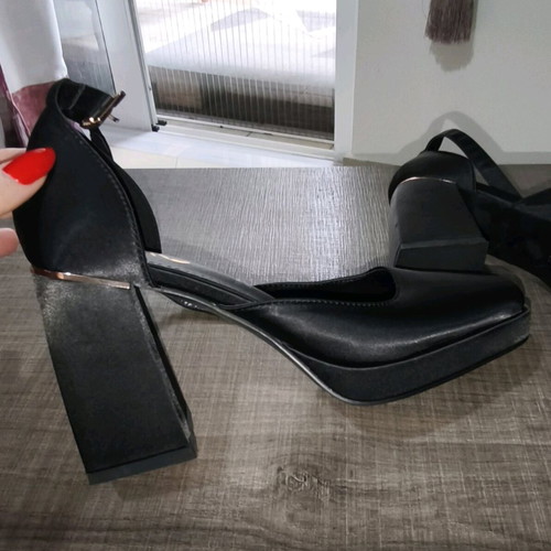 Tsakiris Mallas satin pumps new, size 38, black