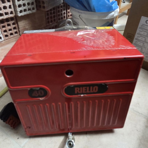 Riello 40 G10 Oil Burner like new