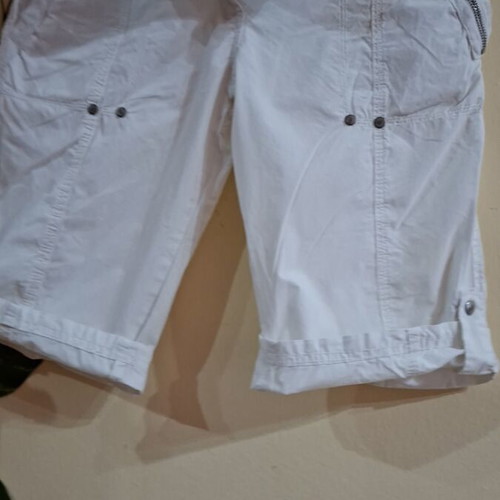 White Pink Woman Bermuda shorts size M like new, cargo style