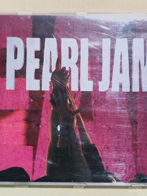 Pearl Jam Ten CD like new, rock