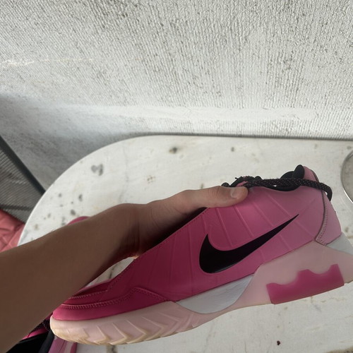 Bronny basketball shoes Nike size 47.5 like new pink